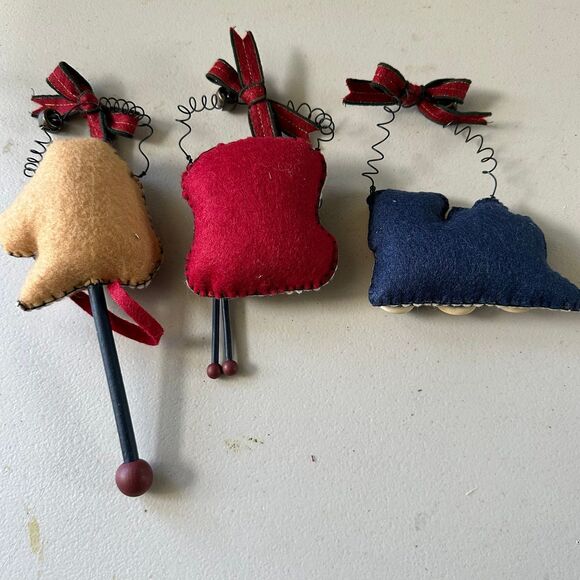 Rare Handmade Handcrafted Train Engine Drum Hobby Horse Felt Christmas Ornaments - Picture 2 of 2